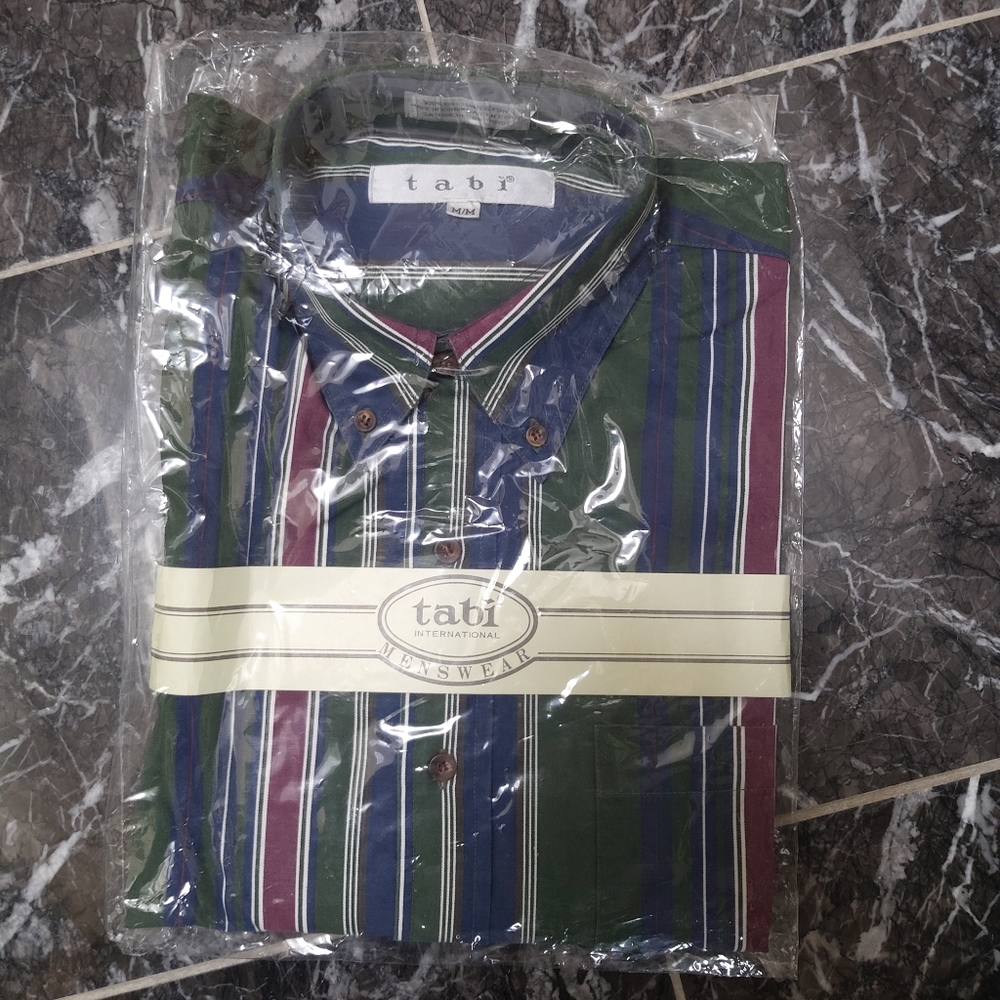 💚 2/$35 NWT Tabi long sleeve dress shirt - green blue red white stripes